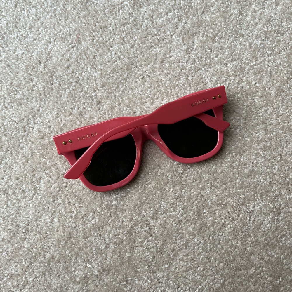 Women’s Gucci GG1082S Watermelon Sugar Pink Sunglasses Like New - Picture 3 of 8